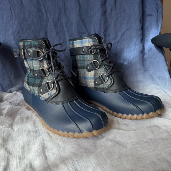 BearTraps Rainboot - EUC - Size 8 - Picture 3 of 7